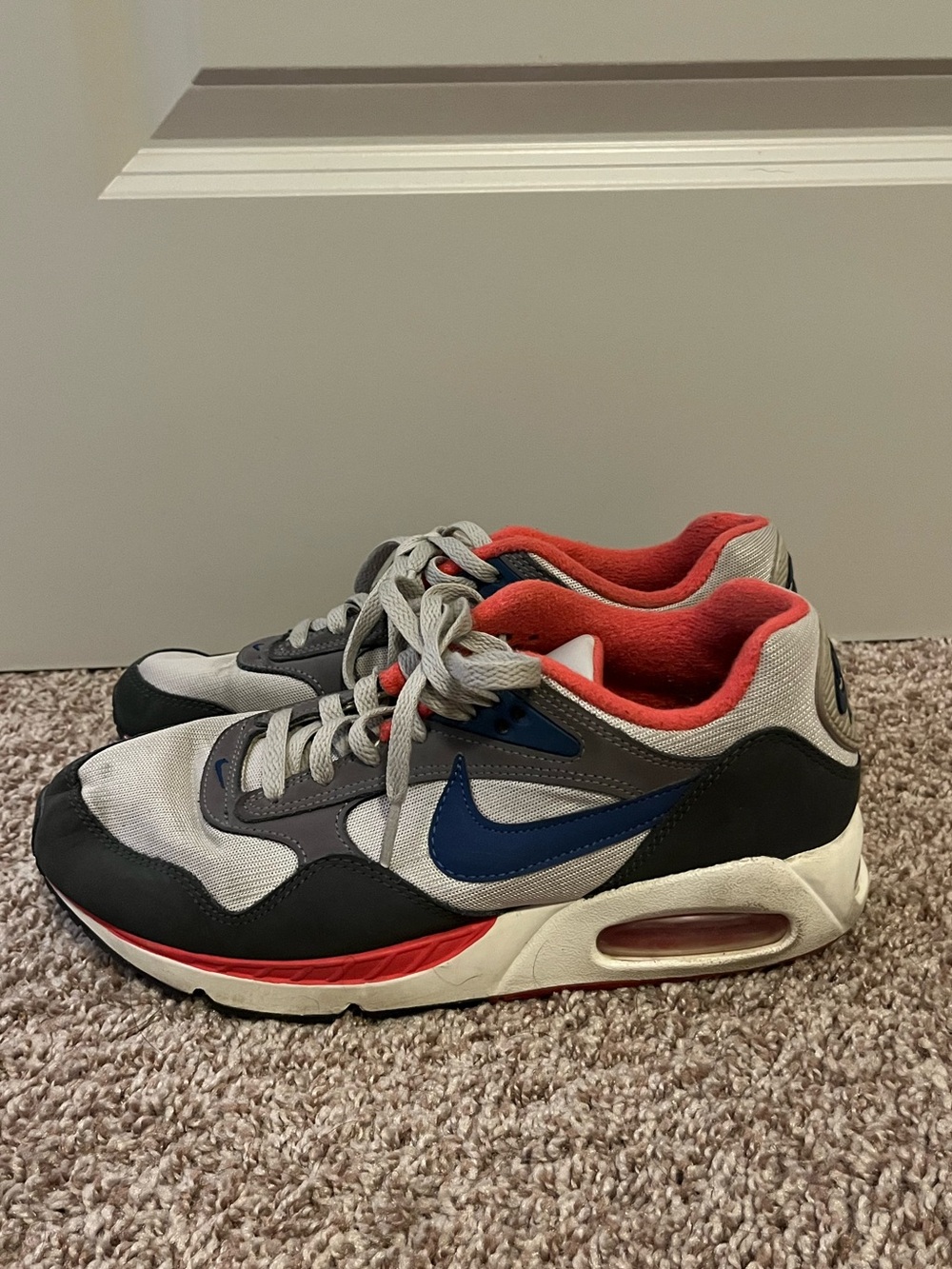 Nike Women Air Sneakers - Size 9
